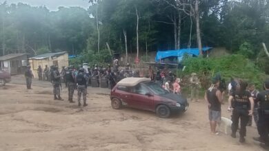 Photo of Invasores são retirados de terreno de empresa no Tarumã após reintegração de posse